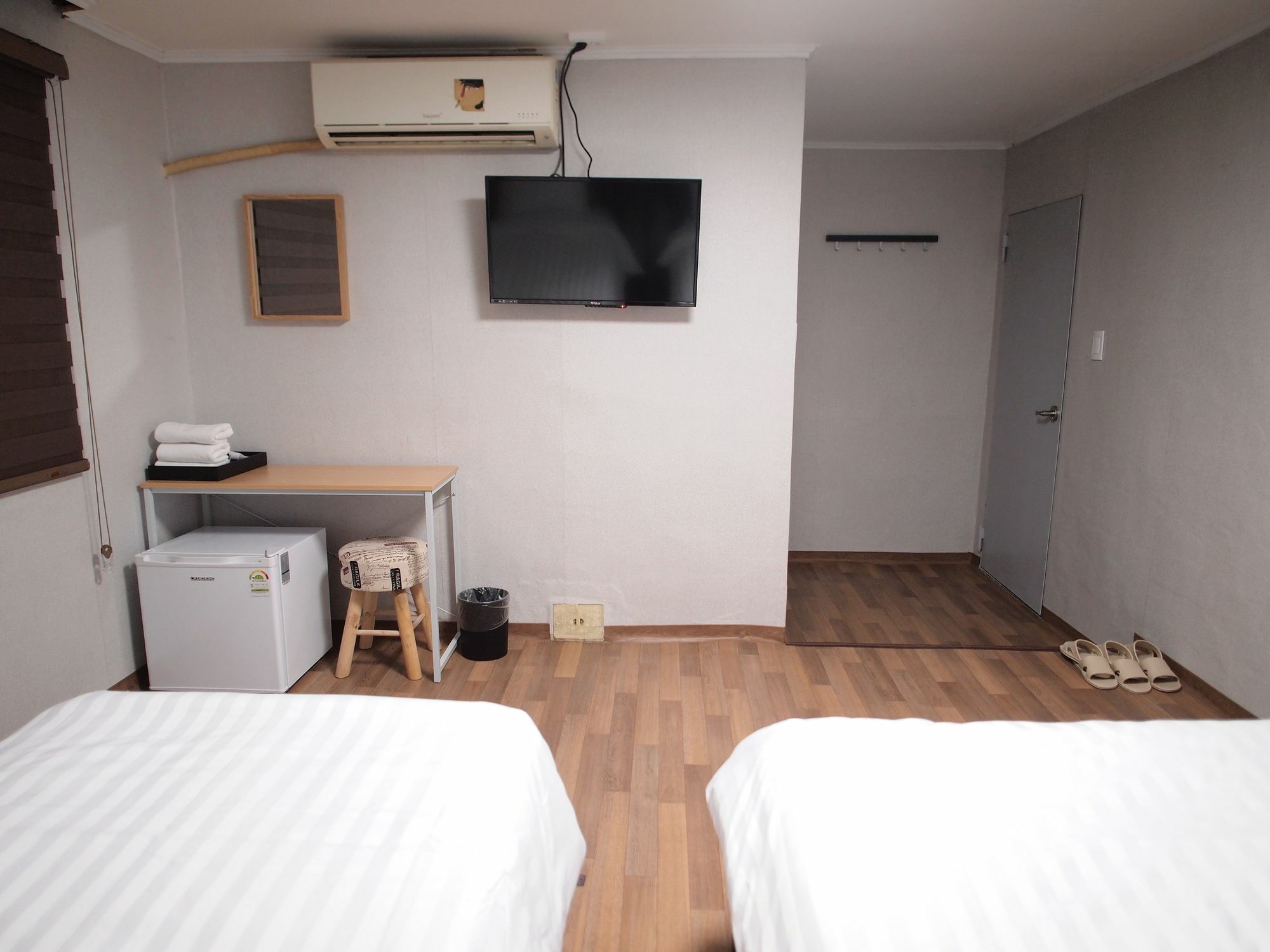 Hostel Gaon Sinchon Сеул Екстериор снимка